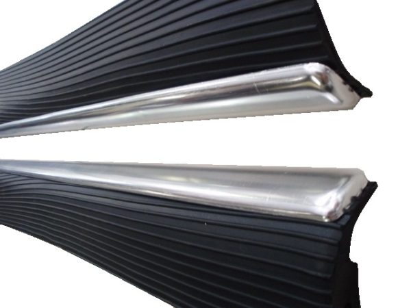 estribo-completo-fusca-ate-66-D_NQ_NP_360701-MLB20385072177_082015-F