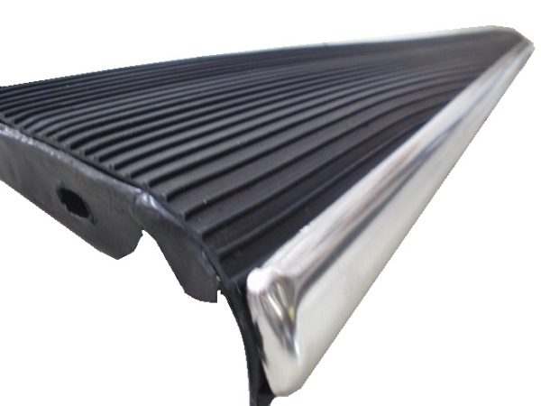 estribo-completo-fusca-ate-66-D_NQ_NP_652701-MLB20385072183_082015-F